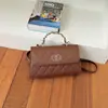Bolso de mujer de lujo ligero transfronterizo 2026 nuevo bolso de hombro acolchado estilo Chanel, bolso cruzado de moda versátil para el día a día