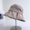 Sombrero de pescador simple de color sólido estilo japonés con pliegues para mujer, adecuado para principios de otoño, casual y artístico, sombrero tipo cubo versátil, sombrero para protección solar y sombra