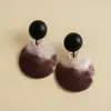 Pendientes Geométricos de Flor de Resina Transfronterizos Europeos y Americanos Otoplastias Maillard Otoño e Invierno Diseño Nicho de Gama Alta Joyería para Orejas Venta al por Mayor