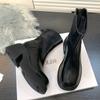 V-Mouth Skinny Martins Feminino 2024 Outono e Inverno Novo Estilo Britânico Fundo Grosso All-Match Pequeno Salto Grosso Botas Finas de Cano Baixo