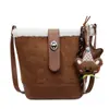 Nova Moda de Inverno 2025 Pequena Bolsa para Meninas, Bolsa Saco Simples e Estilosa, Bolsa Peluda Transversal de Ombro da Moda