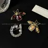 Broche de abeja con pedrería estilo barroco, corsage anti-exposición de moda de insectos, accesorio de alta gama vintage para ropa formal de corte para mujer