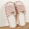 Pantuflas gruesas a rayas, de suela suave para interior, ligeras y transpirables, adecuadas para todas las estaciones, de lino, para parejas, hombres y mujeres, para viajes, uso en casa y para recibir invitados.