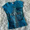 Camiseta de Manga Corta Azul Lago Fresco Dulce Oscuro con Impresionante Cruz Ajustada Moderna Y2K para Mujer