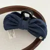 Pinza de Tiburón Retro de Mezclilla Coreana con Acabado de Alta Gama, Tela Crujiente, Pinza de Garra con Lazo Dorado, Elegante Pasador para la Parte Posterior de la Cabeza