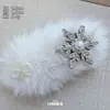 Atmósfera de Otoño e Invierno Pinza para el Cabello de Felpa Blanca Pura Copo de Nieve Pinza BB para Mujer, Pinza para el Cabello Versátil Dulce y Linda Accesorio para el Cabello Pinza Lateral