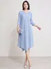Vestido evasê Miyake para mulheres, outono de 2026, modelagem solta, afina a silhueta, comprimento médio, gola redonda, cor sólida, elegante vestido plissado