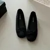 Zapatos de tacón bajo de gamuza estilo ballet con lazo exquisito para mujer 2026 Otoño/Invierno mocasines de temperamento elegante absolutamente hermosos