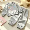 Super lindo conjunto para niñas 2026 nuevo elegante para niños bebés moderno casual sudadera y pantalón de chándal conjunto de dos piezas ropa para niños