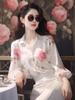 Camisa de gasa floral de estilo occidental de moda, camisa de seda adelgazante que reduce la edad, elegante camisa de manga larga que combina con todo.