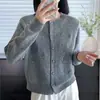 Elegante y sofisticado cárdigan de punto de pelo de mapache con bordado floral para mujer, nueva colección otoño 2026, una impresionante chaqueta suéter