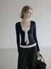 Camiseta de manga larga AUDIST azul marino de dos piezas falsas con lunares y lazo para mujer, top de otoño ajustado que ilumina el cutis