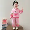 Conjunto de Roupa para Meninas Primavera e Outono 2026 Novo Conjunto de Suéter Estiloso e na Moda para Crianças, Conjunto Casual de Duas Peças para Bebês Meninas no Outono
