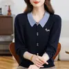 26 Elegante Cárdigan de Punto Otoñal para Mamá Estilo de Alta Gama Manga Larga para Mujeres de Mediana Edad Moda que Reduce la Edad Parte Inferior Básica