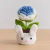 Flor de Lirio del Valle Tejida a Crochet Hecha a Mano de Lana en Maceta Producto Terminado Venta al por Mayor Muñeco de Conejo Creativo Adornos de Escritorio en Maceta Flores Tejidas