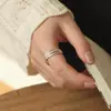 Anillo Cruzado de Línea Estilo Minimalista Fresco para Mujer, Anillo Abierto Versátil de Moda Personalidad Temperamento, Anillo para Dedo Índice Estilo Ins