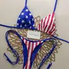 Bikini estilo americano con estampado de barras y estrellas, conjunto de dos piezas, traje de baño estilo vacación de verano en la playa, favorecedor y versátil