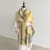 Chal grueso y cálido de jacquard con patrón de loto estilo chino tradicional, bufanda de loto elegante tipo acuarela para otoño/invierno, calentador de cuello versátil para abrigos de mujer