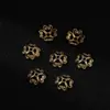 Accesorios de Cuentas Espaciadoras Bandeja de Flor Rellenas de Oro de 18 Quilates Tapa Metálica de Flor Copo de Nieve Pétalo Pulsera de Cuentas DIY Collar Joyería Venta al por Mayor