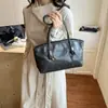 Bolso Tote de Hombro Retro de Gran Capacidad Tendencia Europea y Americana 2026 Casual Retro Nuevo Otoño e Invierno para el Trabajo