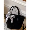 Bolsa de Cesta Estilo Vacaciones Suave y Dulce Primavera/Verano 2026, Bolso de Hombro Cruzado de Textura de Alta Gama Estilo Coreano de Nicho