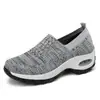 Novos Sapatos Femininos Verão Respiráveis Sapatos de Mãe Sapatos Fáceis de Calçar Comércio Exterior Moda Tamanho Grande Tênis Esportivos Casuais