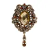Broche Colgante Vintage Europeo y Americano, Oro Antiguo Incrustado con Diamantes, Lujo Ligero Versátil para Abrigos y Trajes, Accesorio de Moda al por Mayor