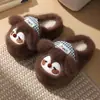 Chinelos infantis de algodão de pinguim, novos estilos outono/inverno para meninas, com designs de desenhos animados fofos e criativos, perfeitos para usar em casa, mantendo os pés aquecidos e adequados para combinar pais e filhos.