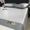 Juego de Sábanas de Hielo Bordadas Antibacterianas Clase A para Maternidad e Infancia, Juego de Tres Piezas de Ratán Hielo para Dormitorio de Estudiante, Esterilla Plegable de Seda de Hielo de Verano