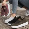Sapatos Slip-On Preguiçosos de Bico Largo para Casais, Tênis Casuais Esportivos Leves de Malha, Sapatos Femininos, Novos Modelos Primavera e Verão, Sapatos Masculinos e Femininos, Transfronteiriços