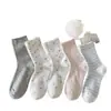 Calcetines a cuadros blancos y azules con lazo para mujer, primavera y otoño, cinco colores nuevos, calcetines de media pantorrilla, empalme dulce, calcetines holgados, calcetería Zhuji