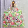Bolsa de compras dobrável grande dois em um de poliéster com logo estampado bolsa de compras de boneca bolsa de compras de desenho animado