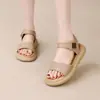 Sandalias planas romanas para mujer, nuevo modelo verano 2026, sencillas y versátiles, suela suave, cómodas para los pies, con cierre de velcro, zapatos de playa