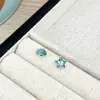 Pendientes Asimétricos de Estrella de Mar y Concha para Mujer Estilo Frío de Nicho Coreanos Versátiles Pendientes Colgantes Pendientes de Diseño Individual de Lujo Ligero
