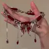 [Lenguaje de las Flores Showa] Collar de Camelia Estilo Francés Dulce Gargantilla de Perlas de Imitación Doble Capa Nuevo Estilo Otoño e Invierno