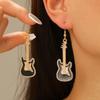 Aretes de guitarra de aleación con diamantes de gota de aceite, estilo punk lindo de nicho de moda europea y americana, temperamento combinable, aretes clásicos