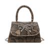 Bolsa Versátil de Couro Macio Texturizado 2025 Nova Moda Bolsa Transversal de Ombro Único Personalizada Estilo Coreano Padrão Cobra Bolsa Quadrada Pequena