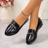 Comércio Exterior Transfronteiriço Plus Size Primavera e Outono 2026 Novos Mocassins Planos para Mulheres, Estilo College Sapatos de Couro Slip-on Britânicos