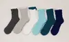 Calcetines Personalizados de Coral Fleece para Invierno, Engrosados a Mitad con Fleece para Calidez y Protección contra el Frío, Calcetines para Dormir en Casa con Puntos de Corazón, Calcetines de Media Pantorrilla para Mujer