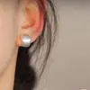 Lleno de Vibras Retro~ Aretes Rojos de Angora con Diseño Único, Estilo Hong Kong, No Requieren Perforación, Estilo Hepburn