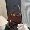 Bolsa Quadrada Pequena Feminina de Nicho Moda Tendência Retro Estampa de Leopardo 2025 Nova Bolsa de Ombro Padrão Estilo Comuter Bolsa de Mão