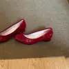 Versión de piel de oveja de bailarinas de corte bajo para mujer, cómodas para pies pequeños, con aumento interno de altura, estilo francés con lazo, adecuadas para combinar con faldas.