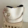 Bolso tipo cubo de moda versátil de alta gama para el trabajo de mujer 2026 Otoño Nueva Llegada Gran Capacidad Bolso Cruzado de Hombro Casual
