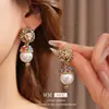 Pendientes Vintage de Cabeza de León con Tachuelas de Diamante y Perlas, Pendientes de Botón de Lujo Ligero de Gama Alta, Pendientes Retro de Nicho Exagerados