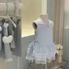 Vestido de Verão para Meninas 2026 Novo Estilo Vestido de Alça de Renda Costas Abertas em Formato de Coração Infantil Vestido Popular de Princesa