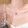 Collar de perlas de moda para mujer, diseño versátil de nicho, cadena para la clavícula de lujo ligero de alta gama con colgante de corazón, venta al por mayor de joyería