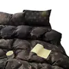 Atacado transfronteiriço de novos conjuntos de lençóis com estampas minimalistas de tema escuro em fio puffy (quarteto)