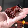 Colgante Pixiu de Palo de Rosa Tallado Pieza de Juguete de Madera Artesanía Pieza de Mano