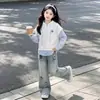 Conjunto de Otoño para Niña: Nuevo Conjunto de Sudadera de Dos Piezas 2026 para Niños Mayores, Sudadera con Capucha Estilo Universitario y Conjunto de Jeans
