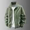 Jaqueta masculina popular estilo americano 2025, versátil para primavera e outono, casual, esportiva, para atividades ao ar livre, corta-vento, impermeável, casaco com gola alta